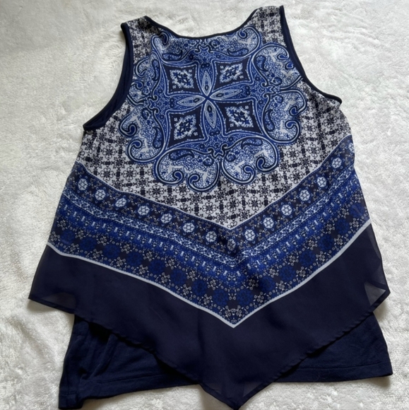 IZ Byer Top, Size M - Picture 4 of 4